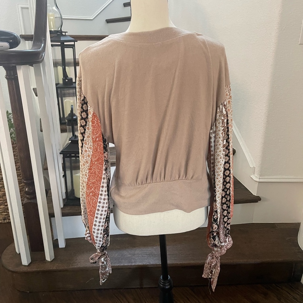 Illa Illa Reverisble Top Large NWT NEW - Picture 6 of 14